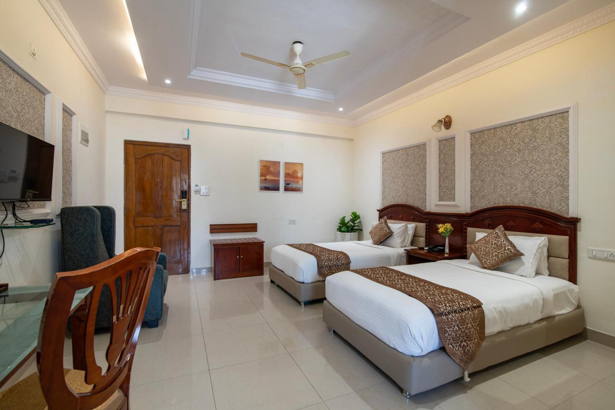 Hyde Park Hotel Bangalore Esterno foto