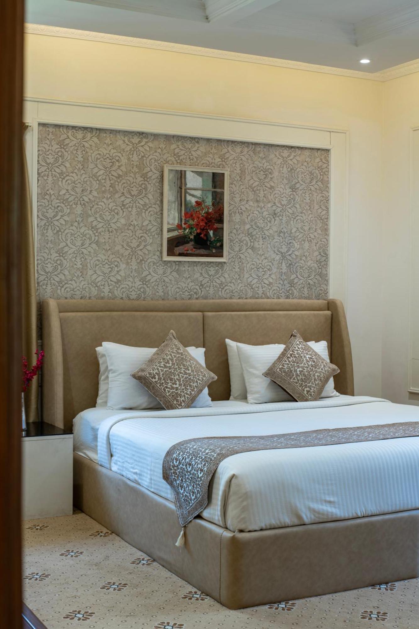 Hyde Park Hotel Bangalore Esterno foto